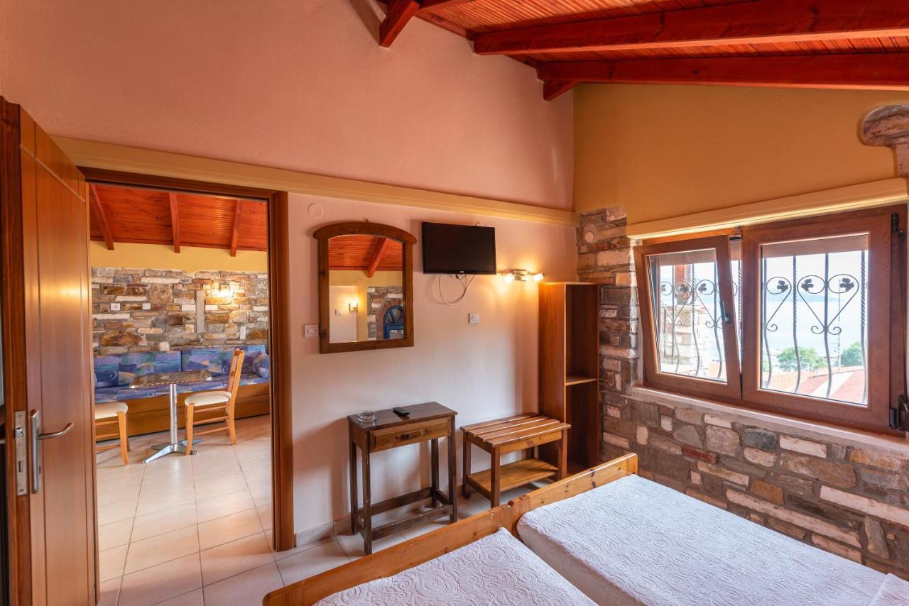 Castle Pontos Hotel Skala Potamia  Bagian luar foto
